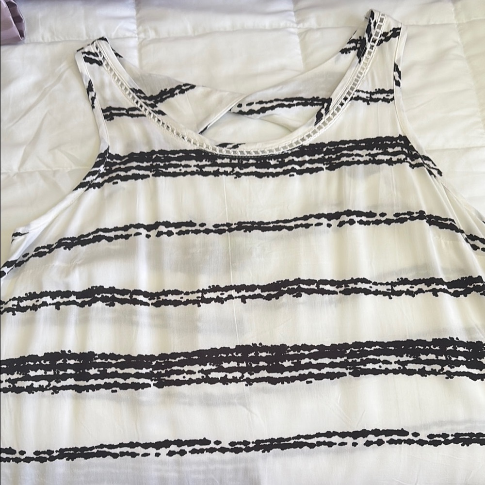 NWT Santiki‎ Ruby  Relaxed Sleeveless Tank Top black, and white striped M